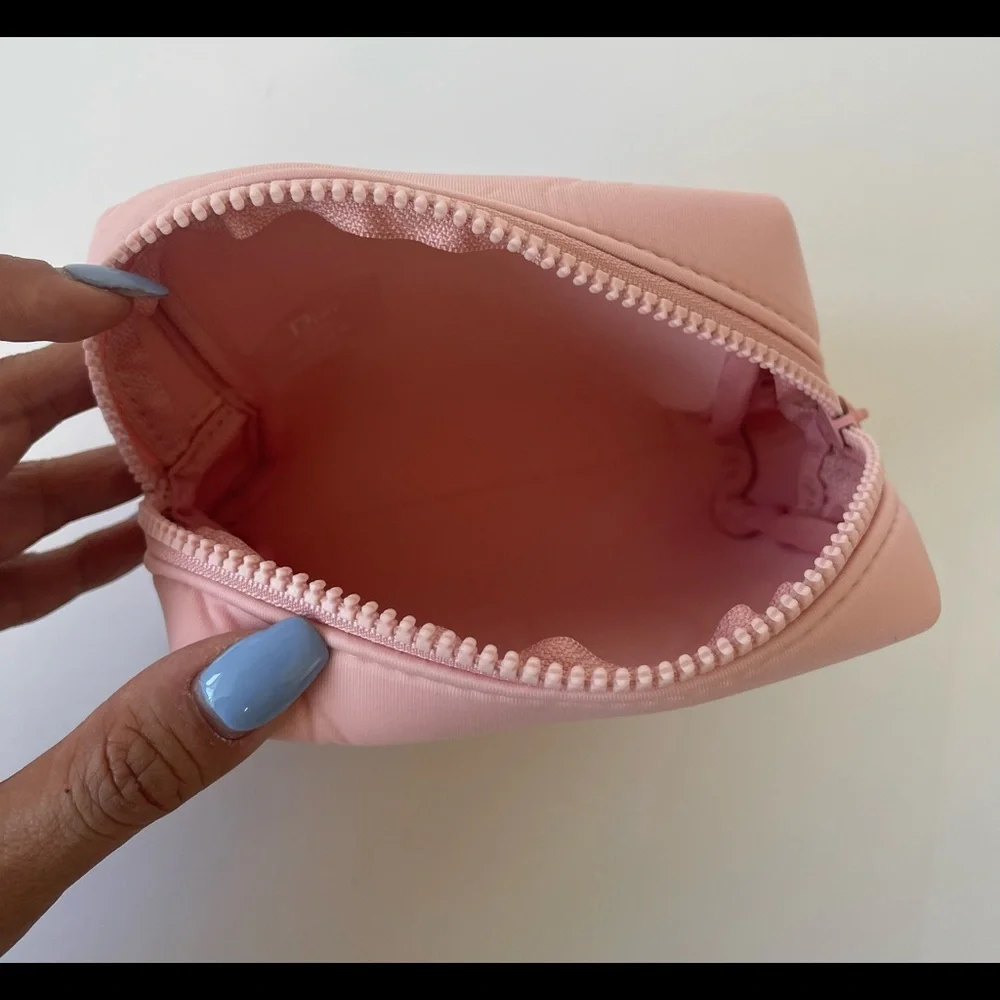 Dior VIP Pouch - Picture 3 of 5